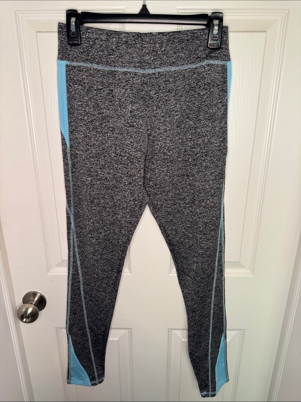 NWOT WinWin Grey Heather Leggings with Light Blue Accents